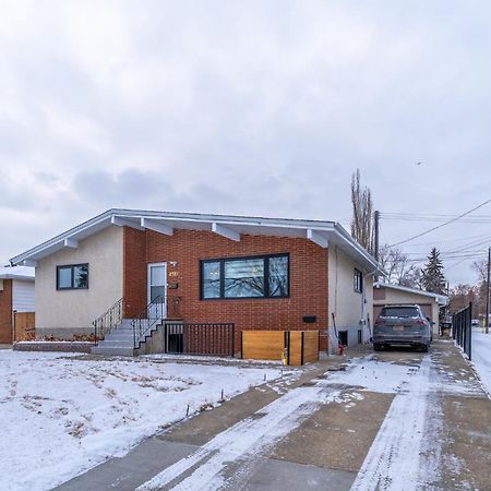 Central Edmonton Family Friendly Home Eksteriør billede